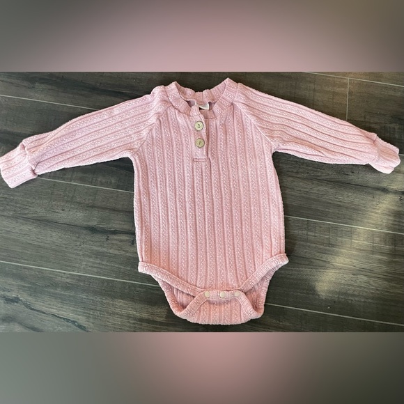 Reverie Threads - Ayden Outfit Set in Pink - SIZE: 6-9 Months - Picture 2 of 10
